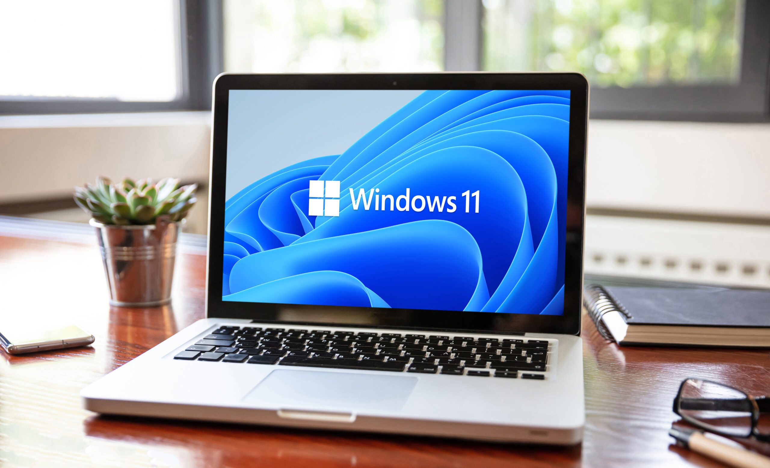 Is It Time to Switch to Windows 11? Yes It Is. Windows 10 End-of-Life is Approaching.